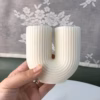Kansō U-Form Kerze L, Sugar Swizzle