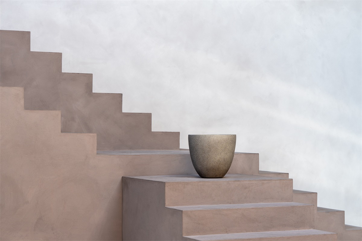 Luca Lifestyle | Pflanzgefäß Grigio New Egg Pot 55×46 | Naturbeton