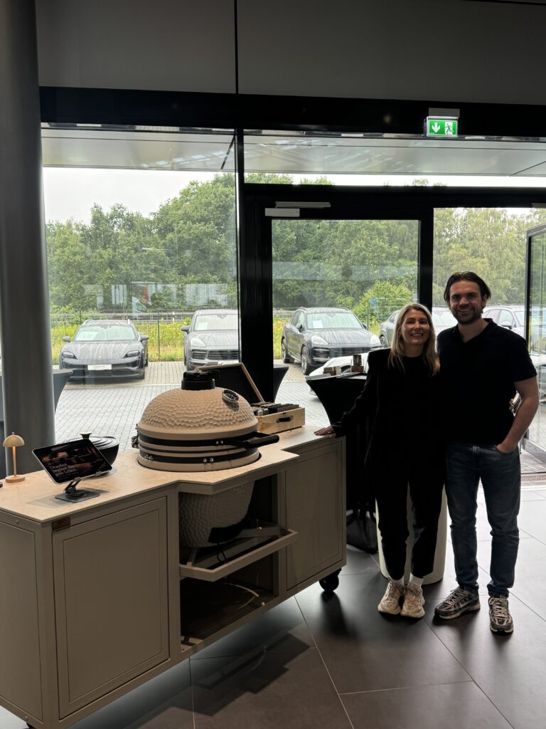 Kansō Außenküche mit Kamado im Porsche Zentrum Lüneburg