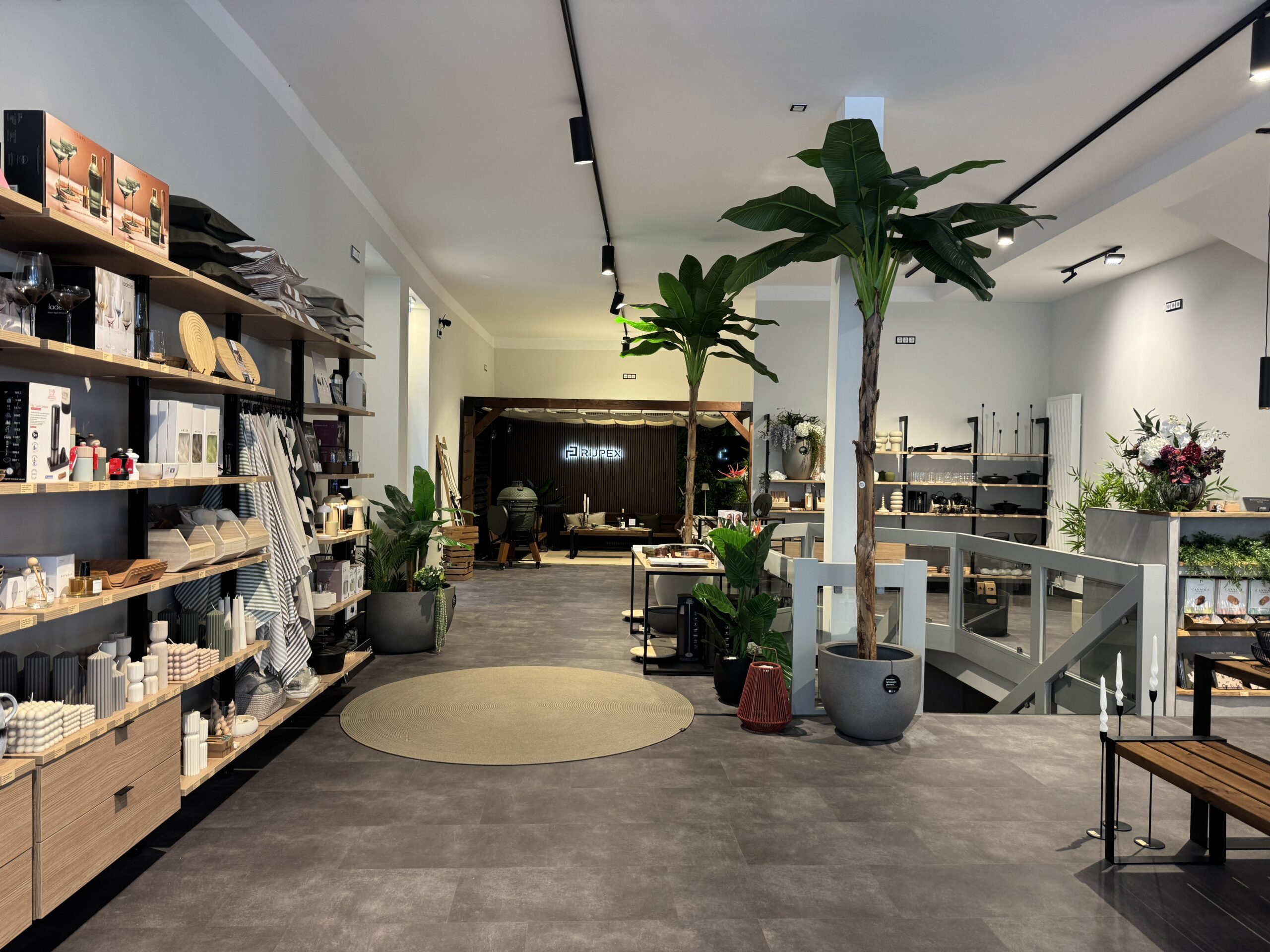 Ausstellungsfläche im KANSŌ Showroom in Lüneburg